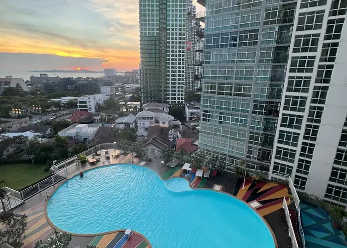 The Grand Jomtien Bb
